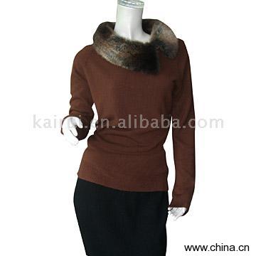 Knitted Sweater with Fur Scarf