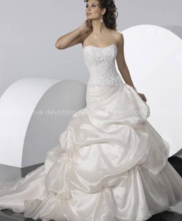 Popular Elegant Bridal Dress/Wedding Gown (HS-516