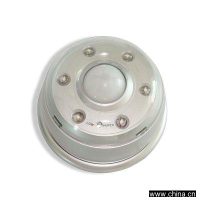Infrared PIR Motion Sensor Detector 6 LED Night Lights