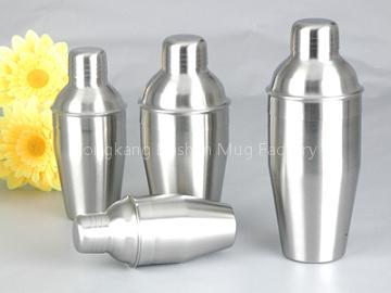 cocktail shaker,wine mixer,barware