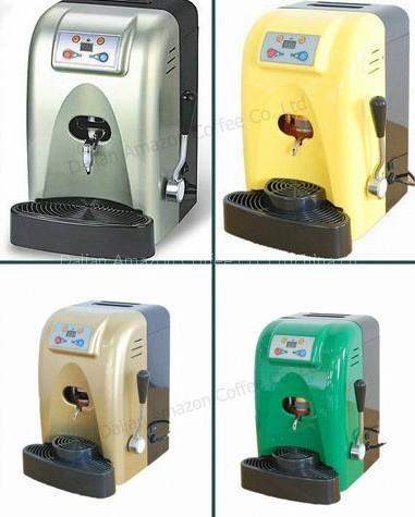 Espresso coffee pod machine
