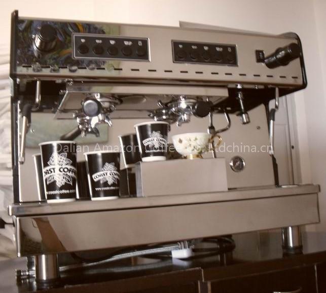 Semi-automatic coffee machine