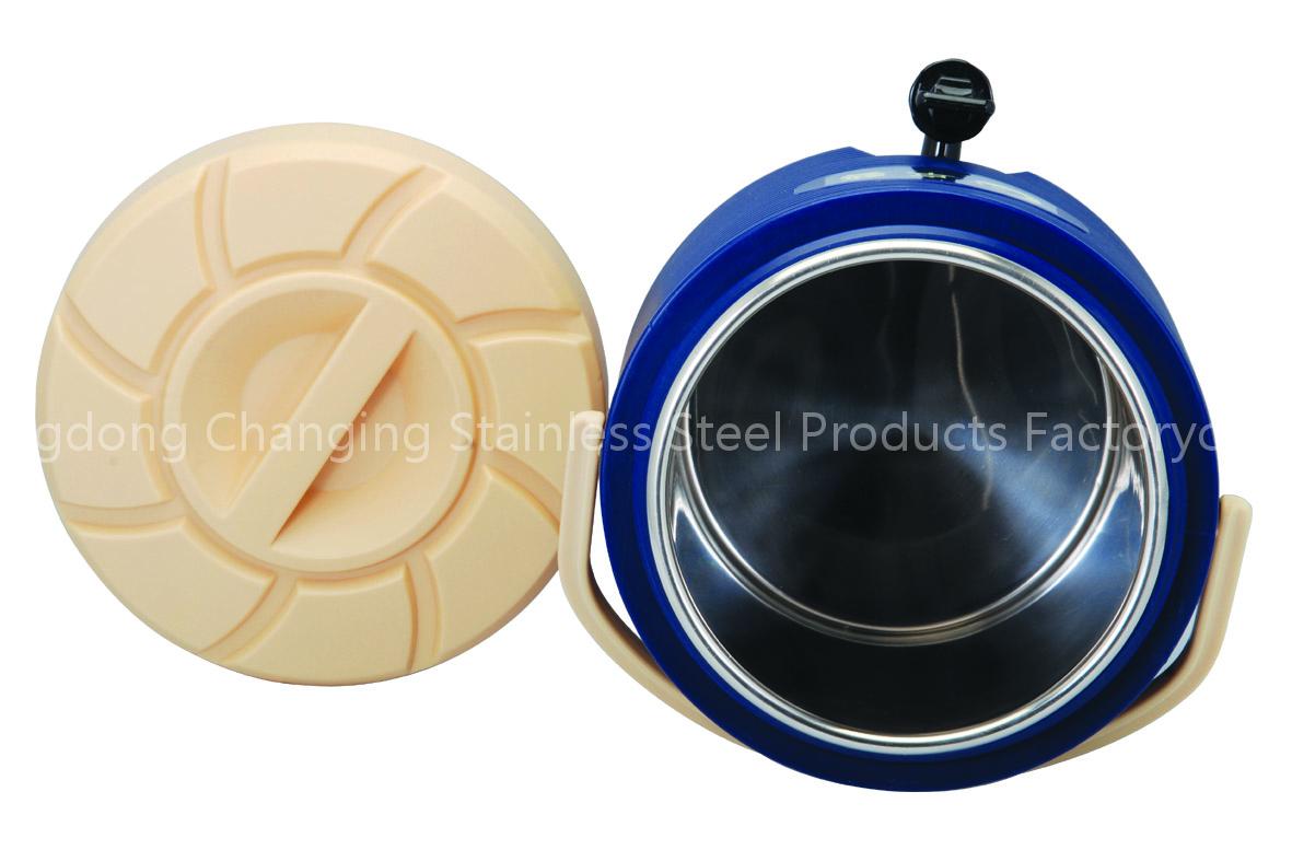 Insulated beverage dispensers