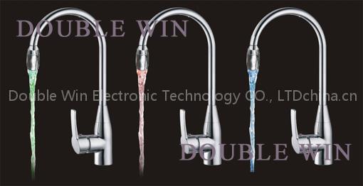 temperature detectable LED faucet light