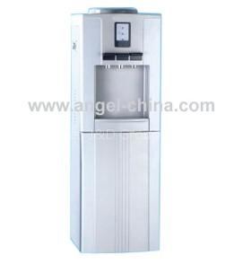 Floor standing water dispenser
