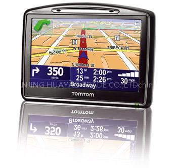 TomTom GO 930T 4.3-Inch Widescreen Bluetooth Portable GPS Navigator with Traffic Receiver