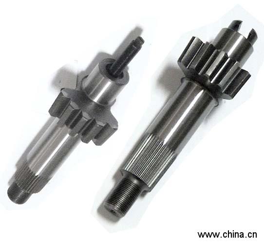 Steering sector crossing shaft