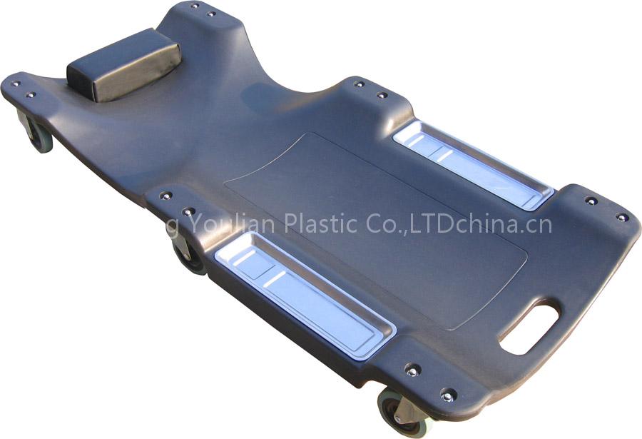 plastic creeper with magnetic part tray