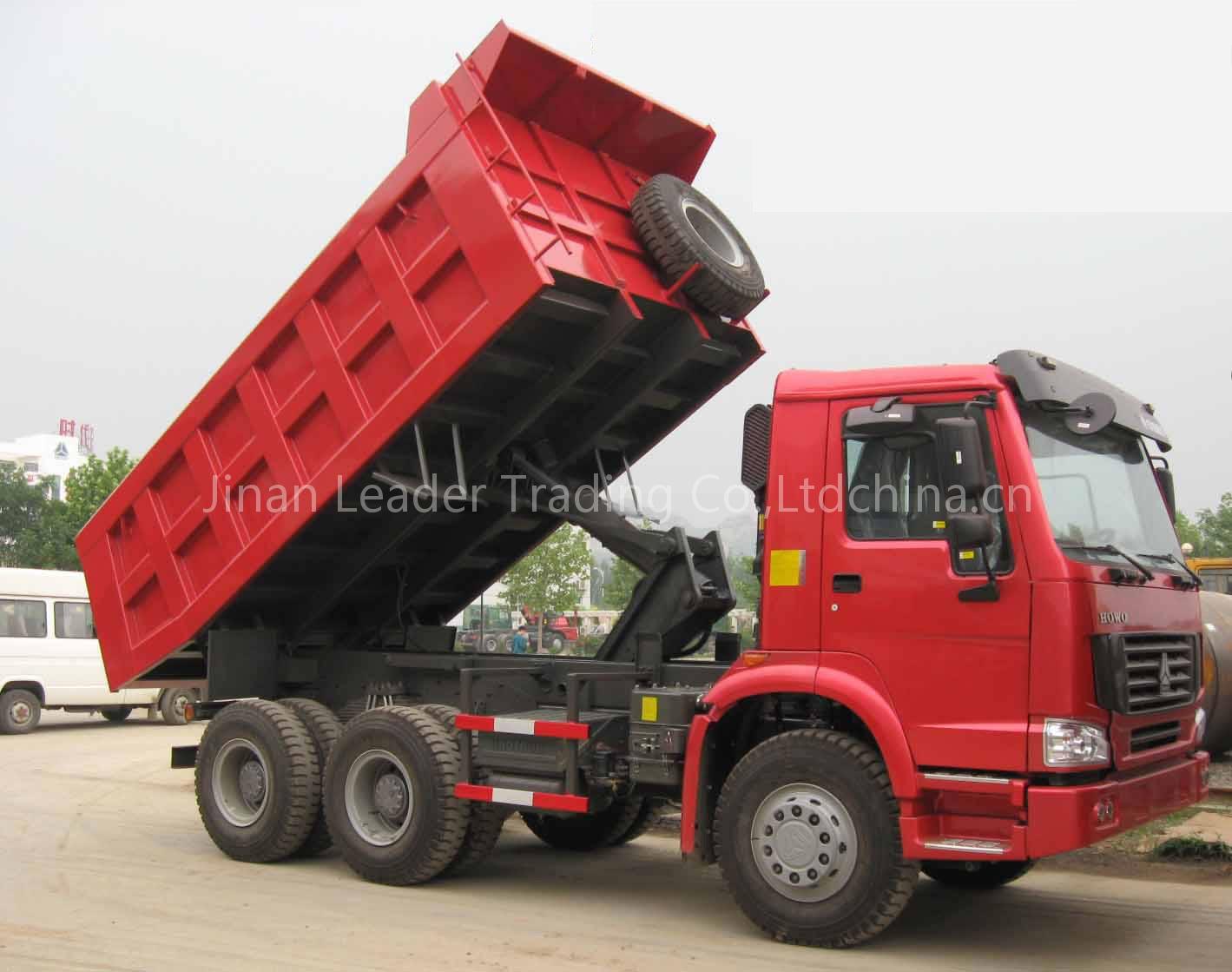 DUMP TRUCK