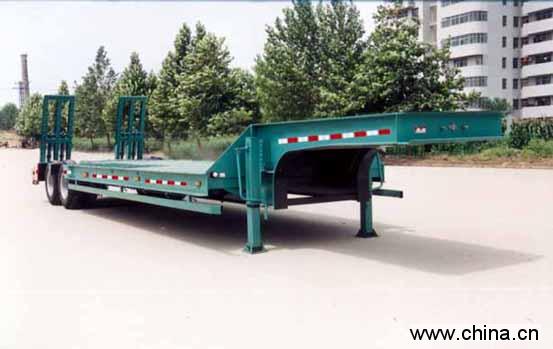 Low-bed Semi-trailer ST9210TD
