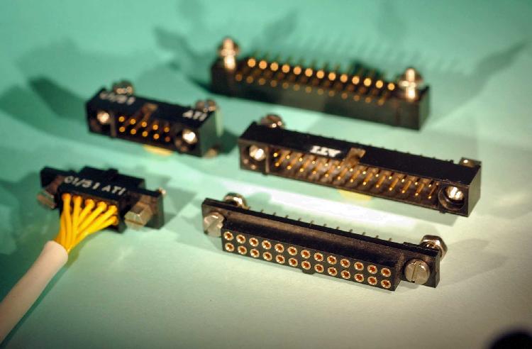 France Micronector 220 - 2 Mm Pitch