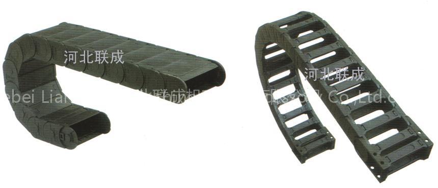 Plastic drag chain