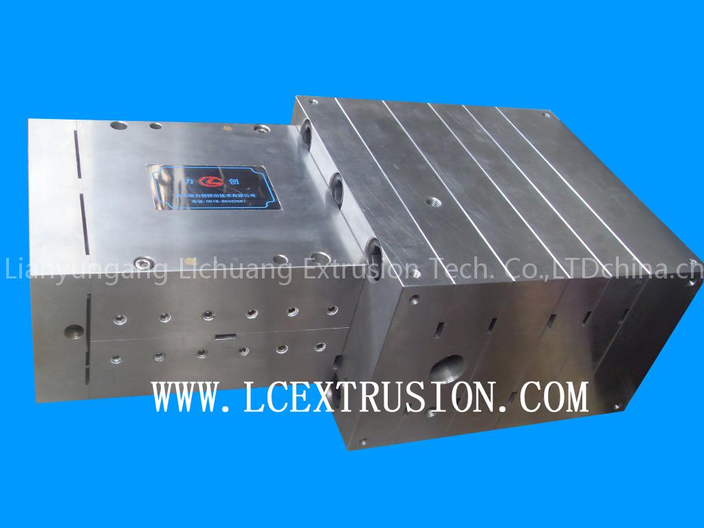 WPC door tooling