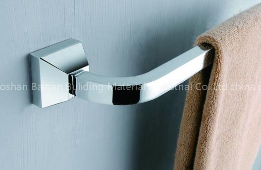 SF911 Towel Rail