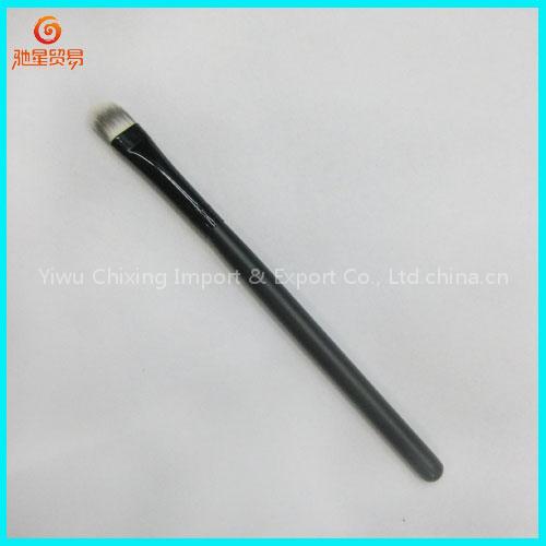 eyeshadow brush