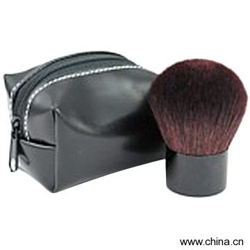 Kabuki Brush