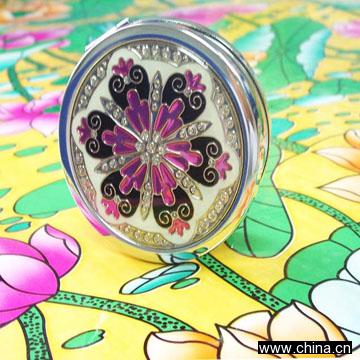 Cosmetic and Artistic Mirror