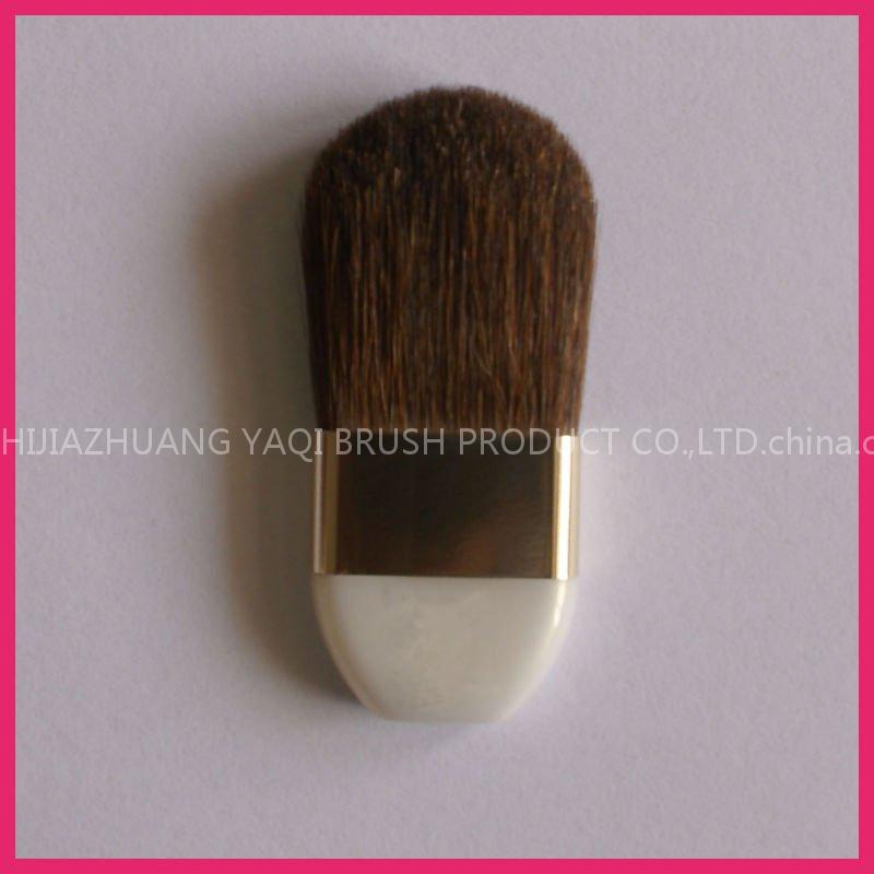 white blush brushes