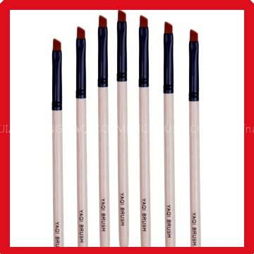 Eyebrow brush