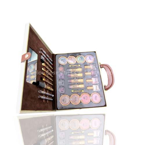Cosmetics set