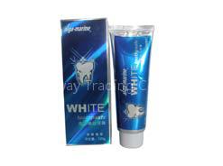 Whitening fluoride toothpaste against smoke spot