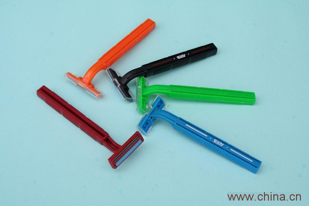 Twin-blade Disposable Razor