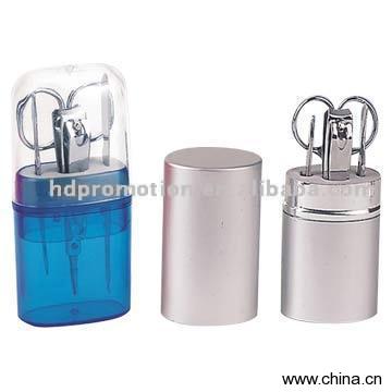 4pcs Manicure Set in Aluminum Tube (BE026)