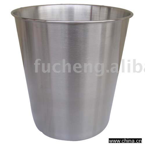 Ice bucket