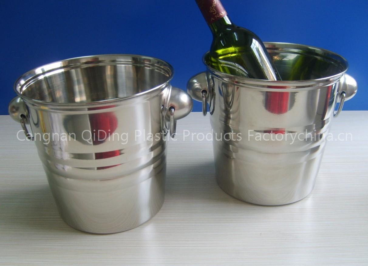 Stainless steel ice bucket