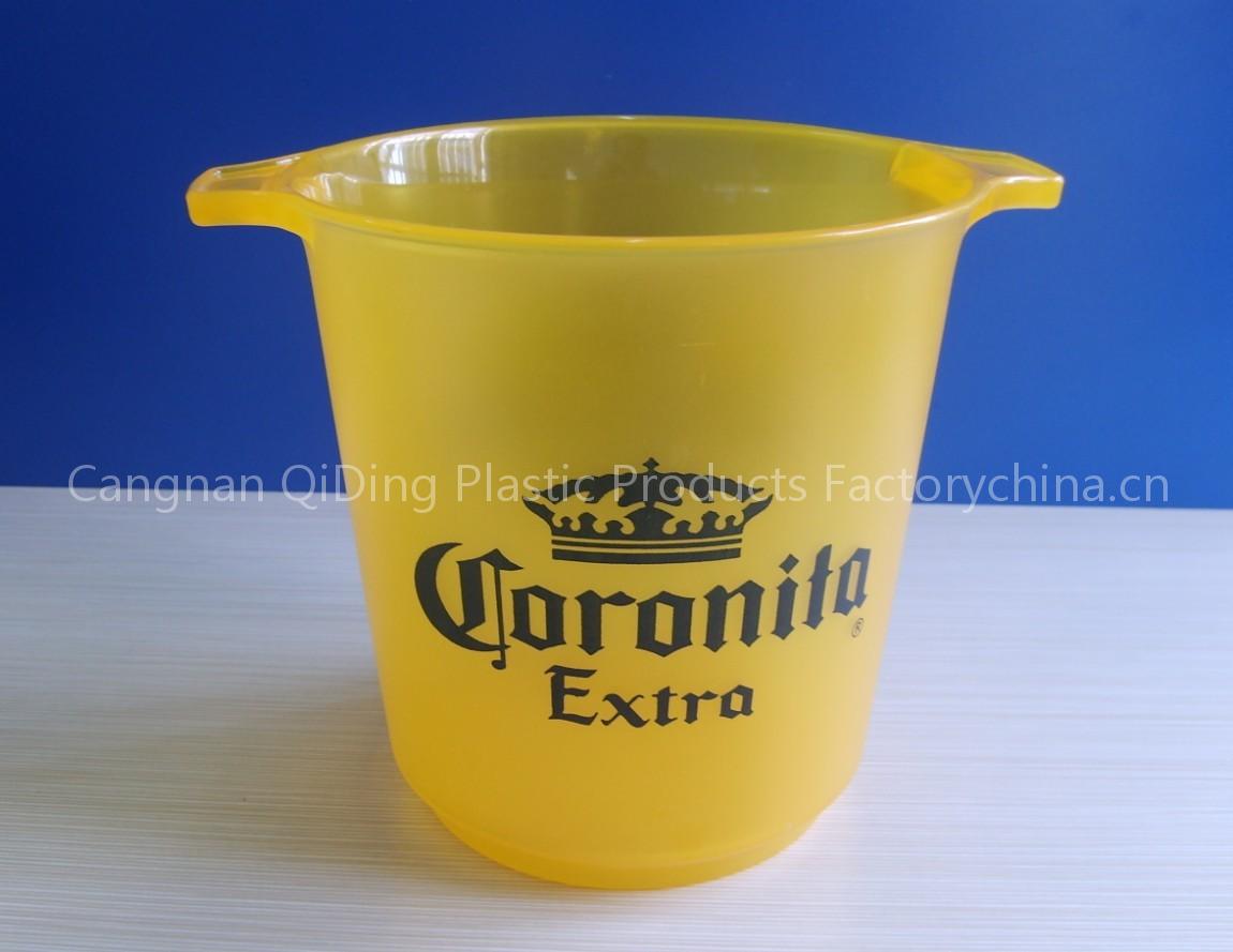plastic ice bucket