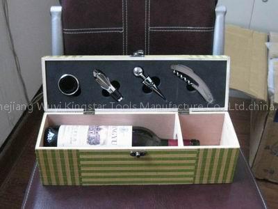 wine box with accessories