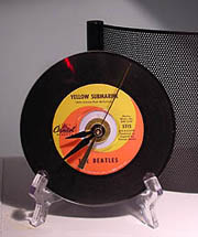 Canada Clocks Made From CDs