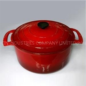 Round Covered Casserole In Red, CR2913R