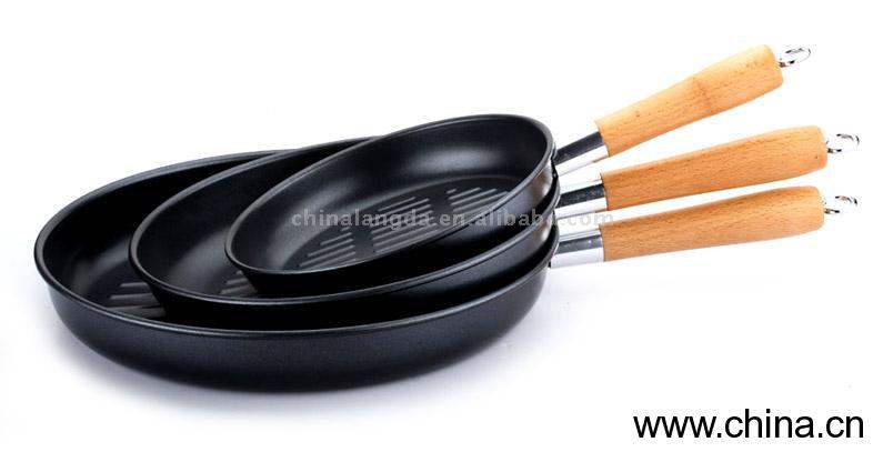 Cast Frying Pan Set
