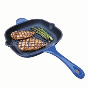 Square cast iron grill pan with helper