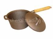 cast iron sauce pan