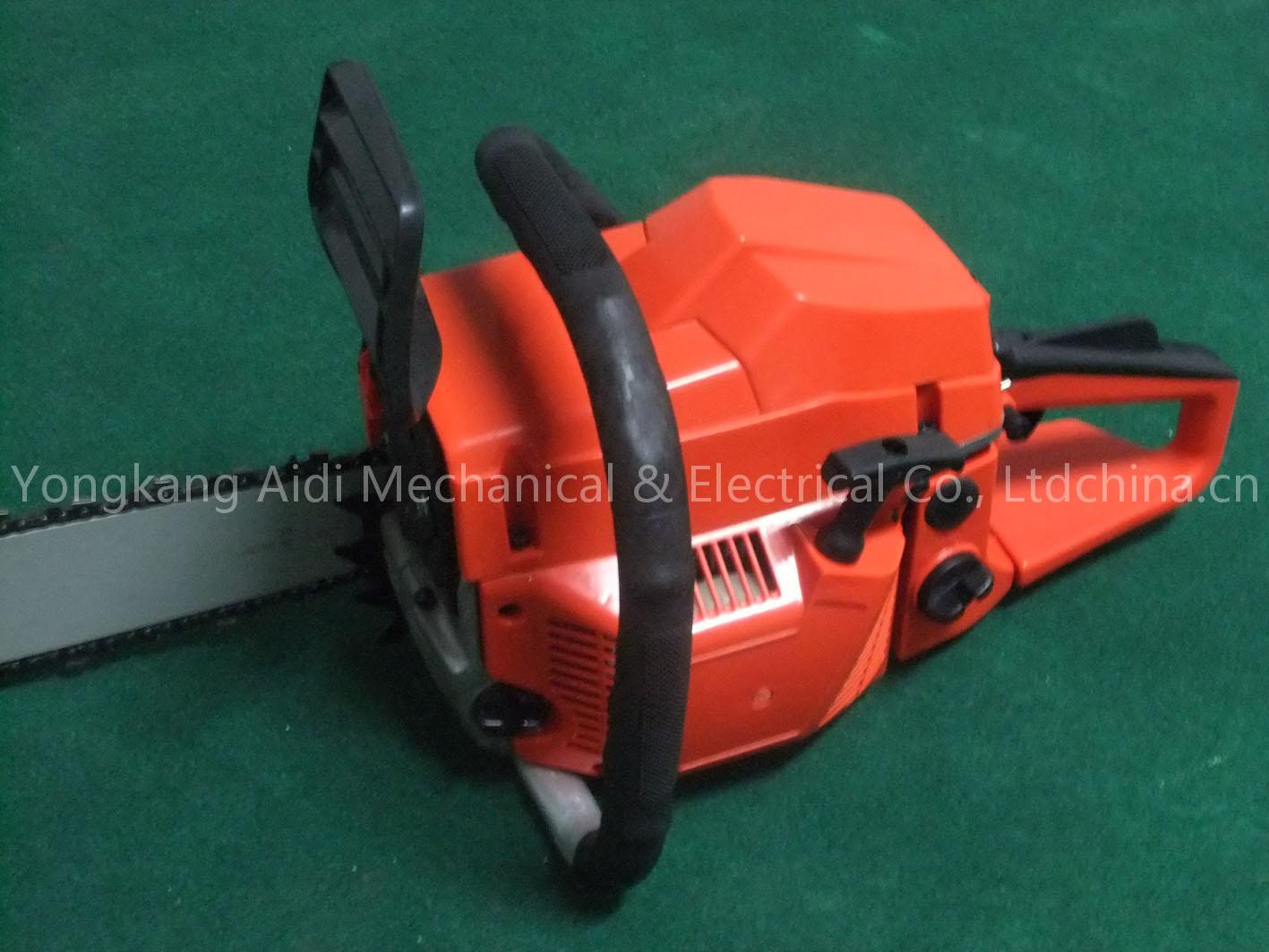 branch removing chain saw