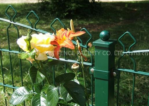 Pyramid barrier Fence