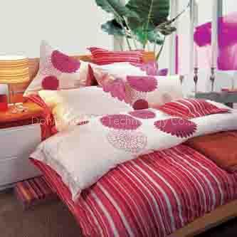 Bedding set with embroidery