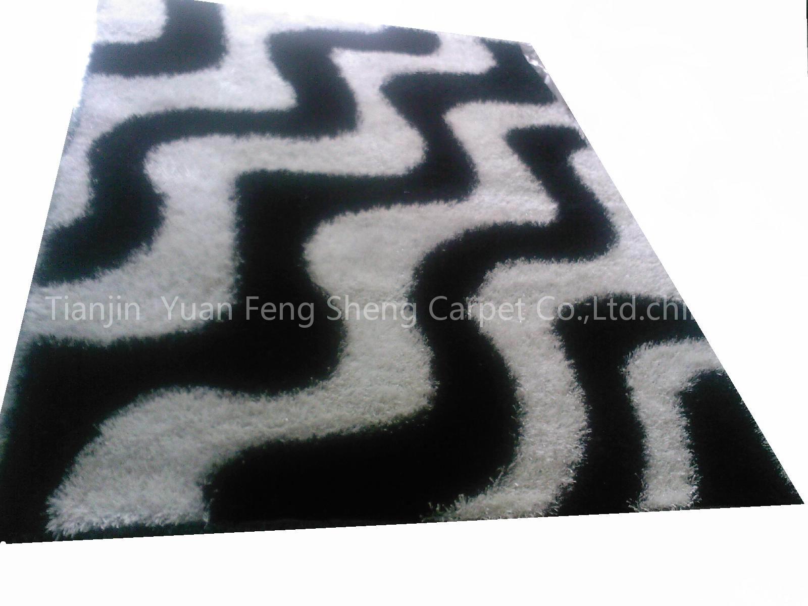 Chinese Knot and Silk Carpet 202
