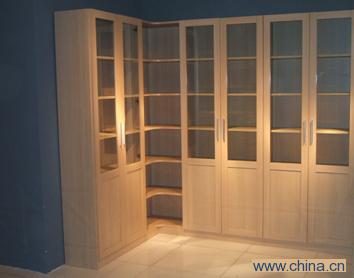 Inside-Wall Corner Bookcase