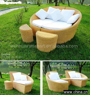 Rattan Lounge