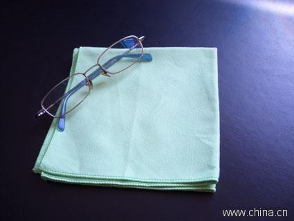 microfibre glasses wipe