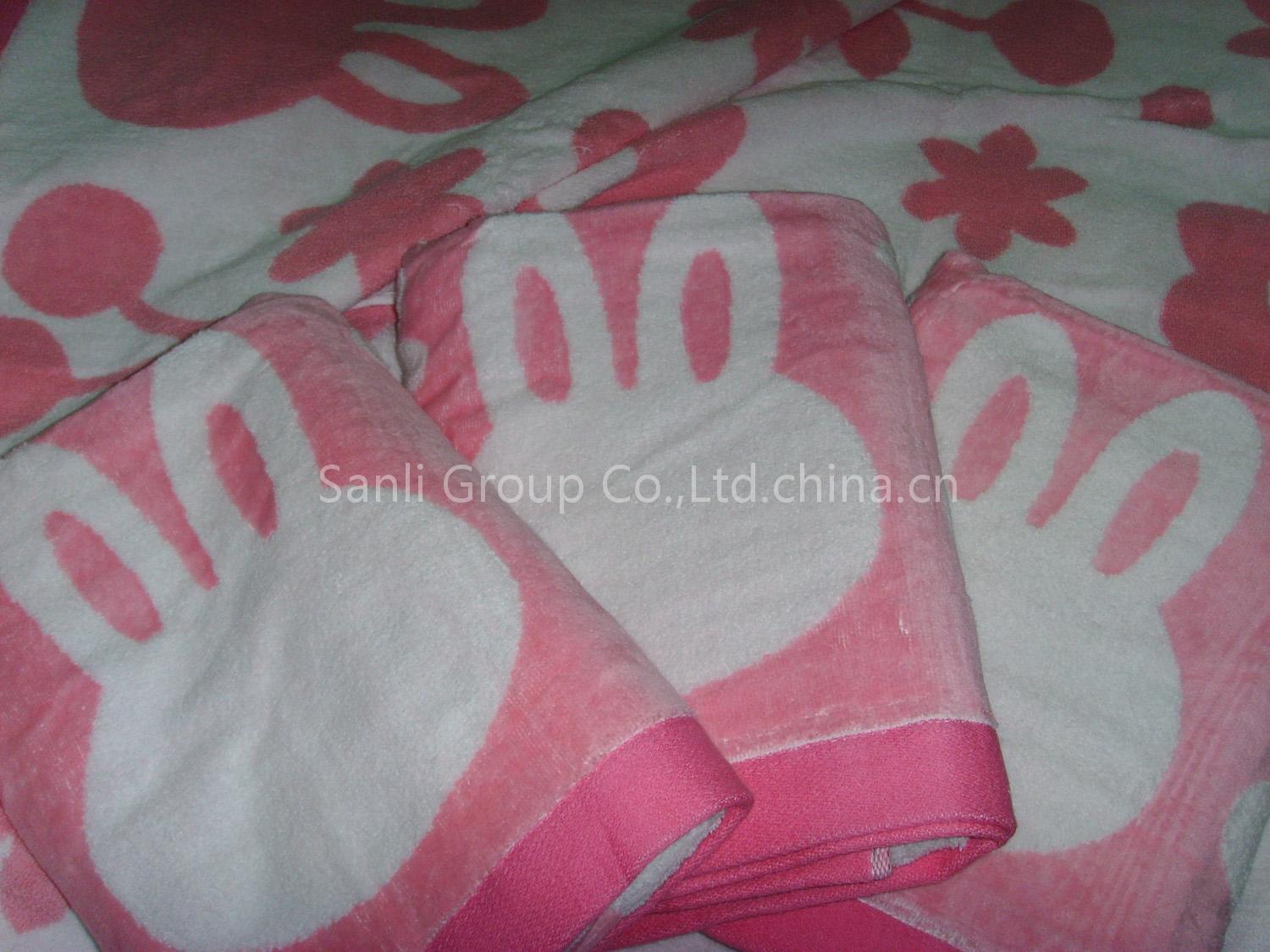 zero twist jacquard towel with embroidery