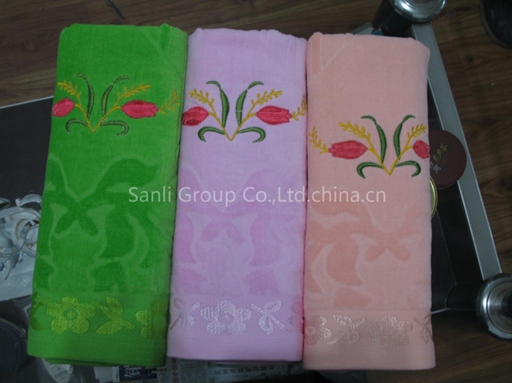 velvet towel with emboidery