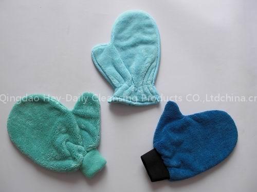 Microfiber cleaning mitts