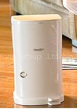 Pedal bin