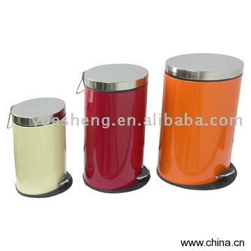 Round Step Bin with Leatherette Cover
