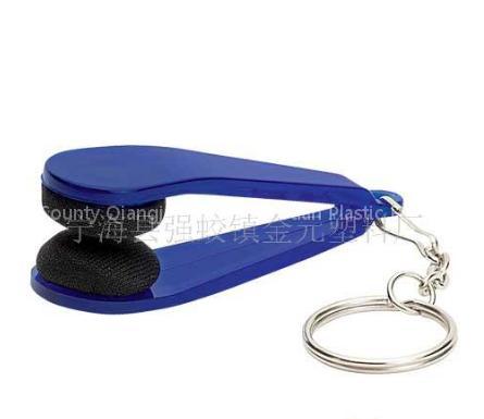Plastic products rubbing eyes