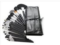 MAC PROFESSIONAL MAKEUP BRUSH SET WITH LEATHER POUCH